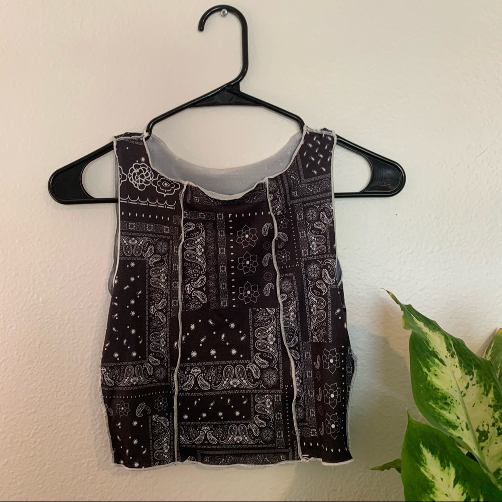 Paisley print crop top
